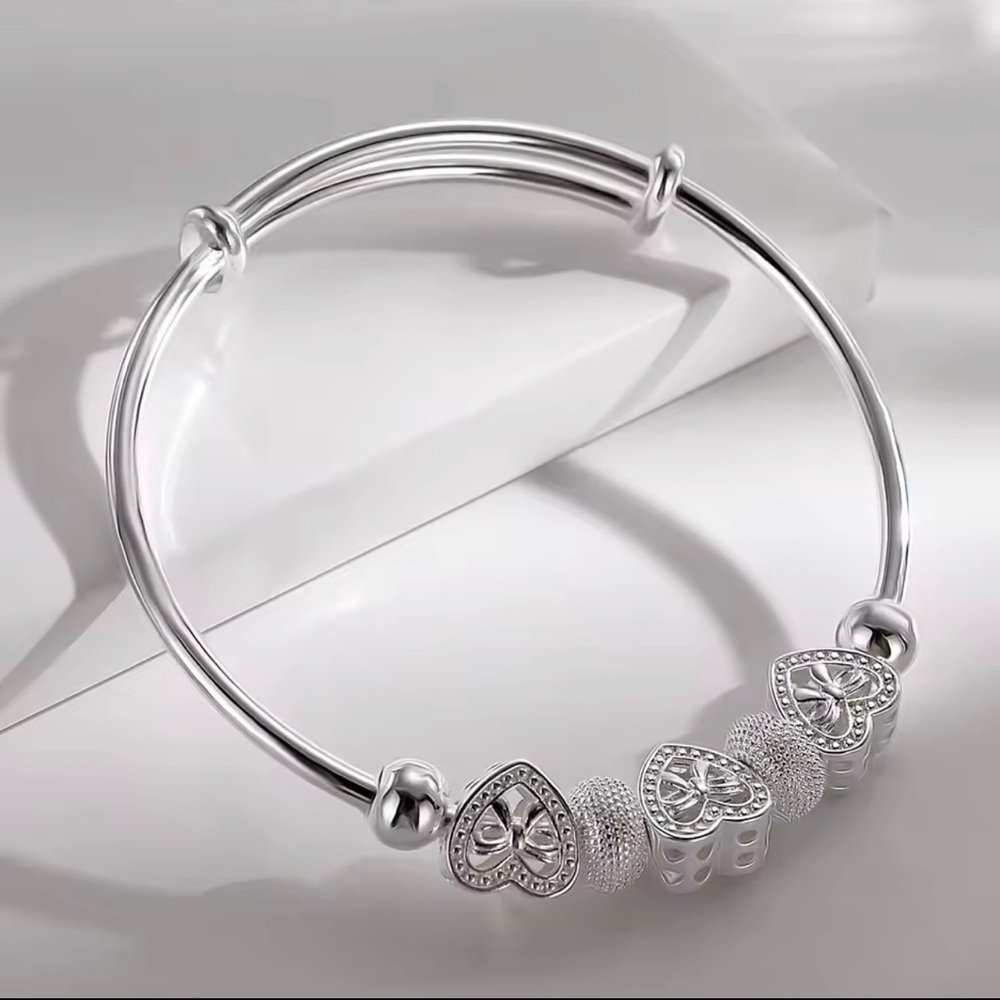 Elegant Sterling Silver Heart Charm Bangle Bracelet